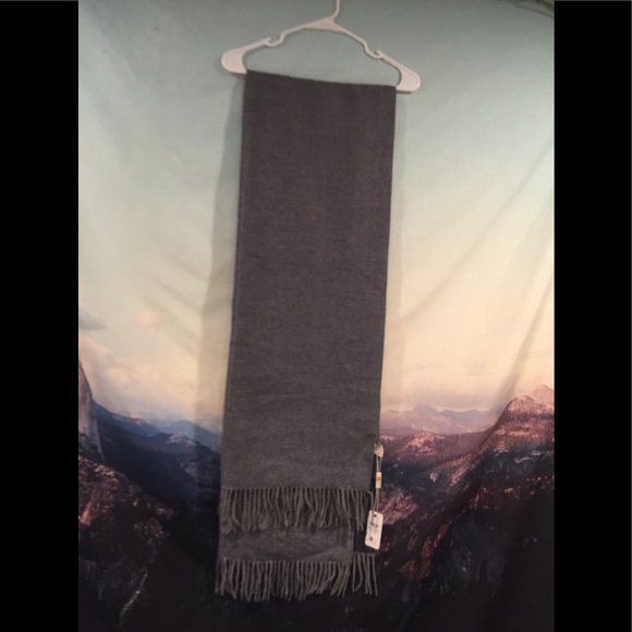JC Sunny BNWT Cashemere blend scarf - Picture 1 of 3